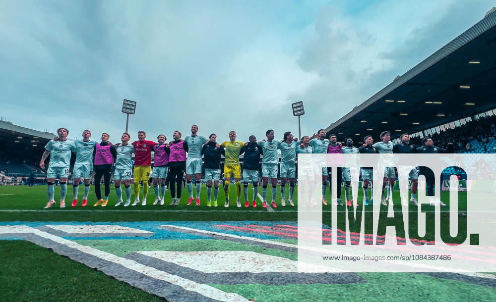 Germany Soccer 2. Bundesliga 2026–2027, Matchday 7: VfL Bochum vs. Arminia Bielefeld at Vonovia Ruhrstadion in Bochum—celebrations, team photo, wide shot of Arminia Bielefeld and Bochum at Vonovia Ruhrstadion, Germany