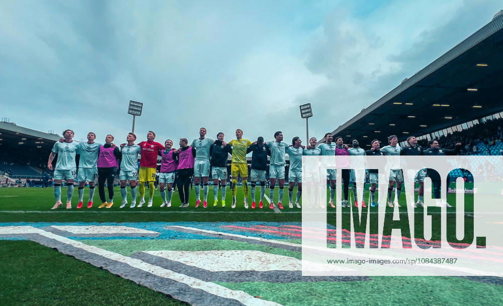 Germany Soccer 2. Bundesliga 2026–2027, Matchday 7: VfL Bochum vs. Arminia Bielefeld at Vonovia Ruhrstadion in Bochum—celebrations, team photo, wide shot of Arminia Bielefeld and Bochum at Vonovia Ruhrstadion, Germany