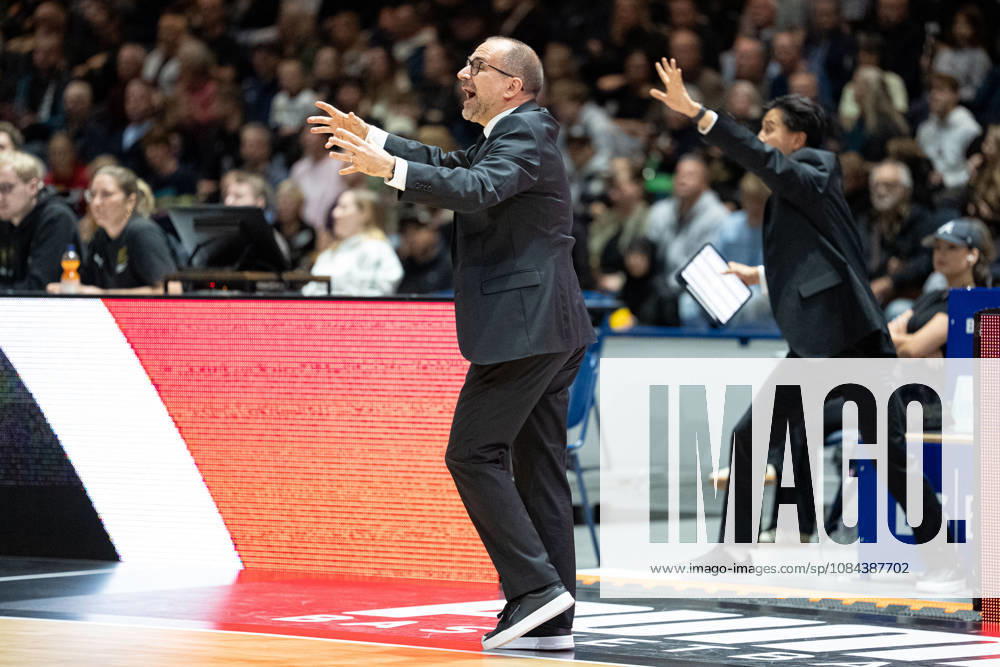 Carles Duran, Head Coach of MHP Riesen Ludwigsburg (GER), Basketball: Löwen Braunschweig vs. MHP Riesen Ludwigsburg, Basketball, easyCredit BBL, Week 3, 2026–27 Season, October 11, 2026 GER, Basketball: Löwen Braunschweig vs. MHP Riesen Ludwigsburg, Basketball, easyCredit BBL, Week 3, 2026–27 season, October 11, 2026 Braunschweig
