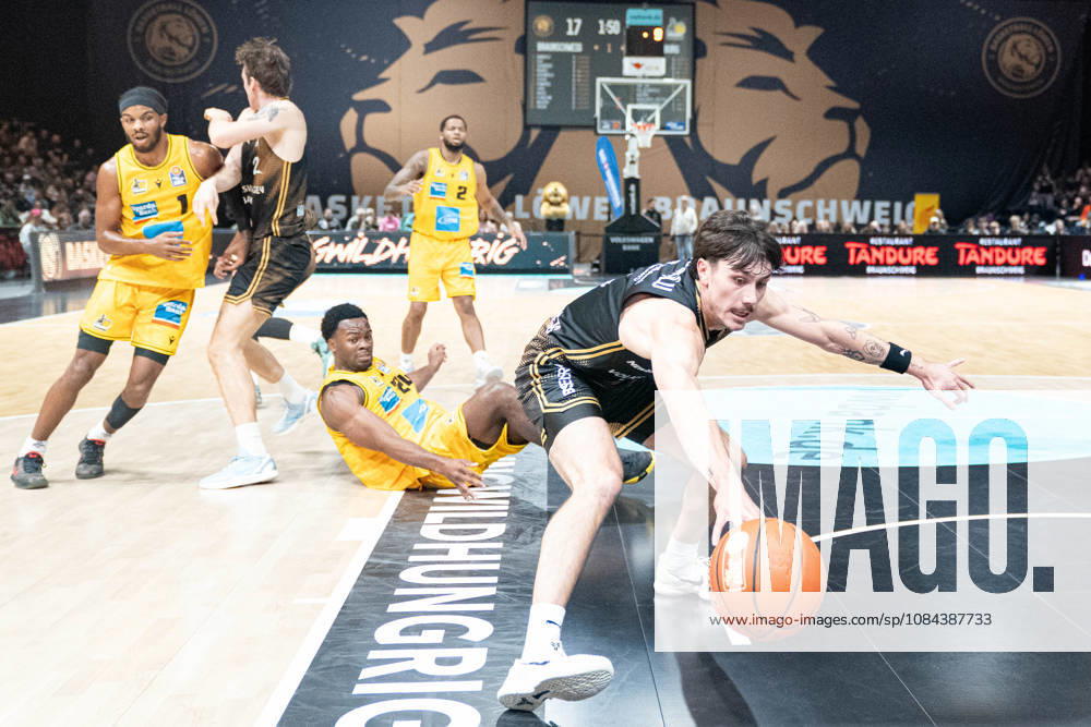 Gian Aydinoglu No. 4, Basketball: Löwen Braunschweig makes a save under the basket (GER), Basketball: Löwen Braunschweig vs. MHP Riesen Ludwigsburg, Basketball, easyCredit BBL, Week 3, 2026–27 Season, October 11, 2026 GER, Basketball: Löwen Braunschweig vs. MHP Riesen Ludwigsburg, Basketball, easyCredit BBL, Week 3, 2026–27 season, October 11, 2026 Braunschweig