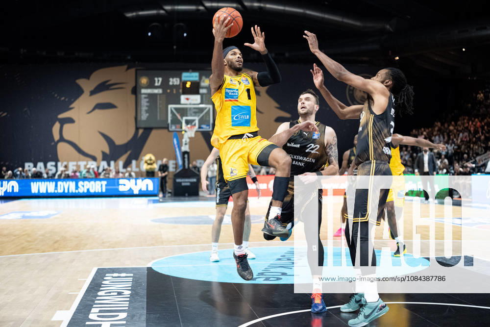 Justin Kier (No. 1), MHP Riesen Ludwigsburg vs. Felipe Haase (No. 22), Basketball Löwen Braunschweig, and DeJour Reaves (No. 3), Basketball Löwen Braunschweig, GER; Basketball Löwen Braunschweig vs. MHP Riesen Ludwigsburg, Basketball, easyCredit BBL, Week 3, 2026–27 Season, October 11, 2026 GER, Basketball Löwen Braunschweig vs. MHP Riesen Ludwigsburg, Basketball, easyCredit BBL, Week 3, 2026–27 Season, October 11, 2026, Braunschweig