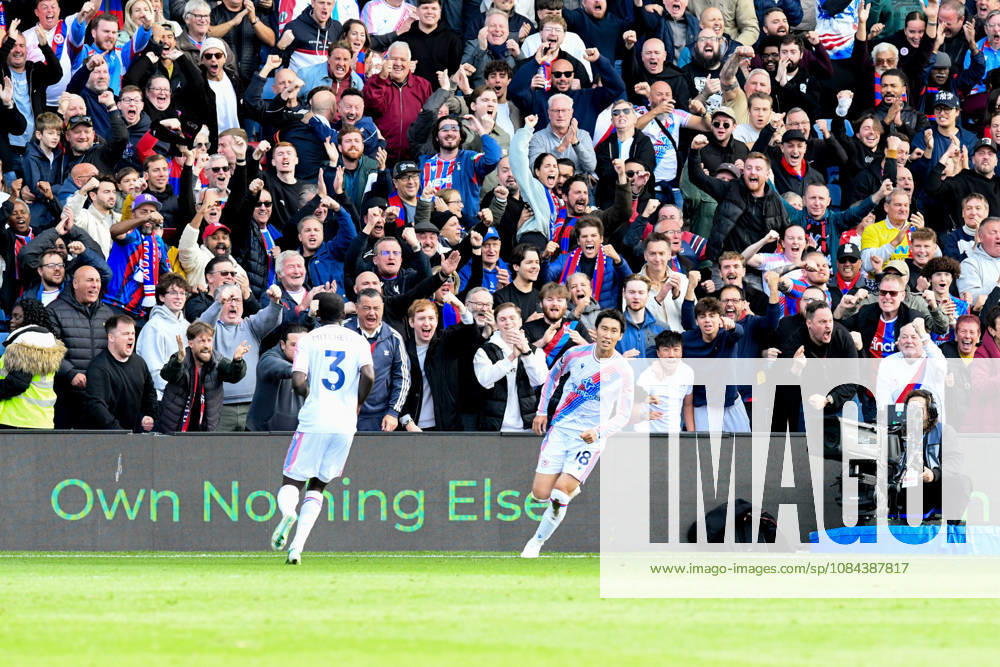 Crystal Palace v Nottingham Forest, Premier League GOAL CELEBRATION 1-1 Palace fans celebrate the equalising goal scored by Daichi Kamada of Crystal Palace during the Premier League match between Crystal Palace and Nottingham Forest at Selhurst Park, London, UK on 11 October 2026. London Selhurst Park Greater London UK Editorial use only DataCo restrictions apply See www.football-dataco.com ,
