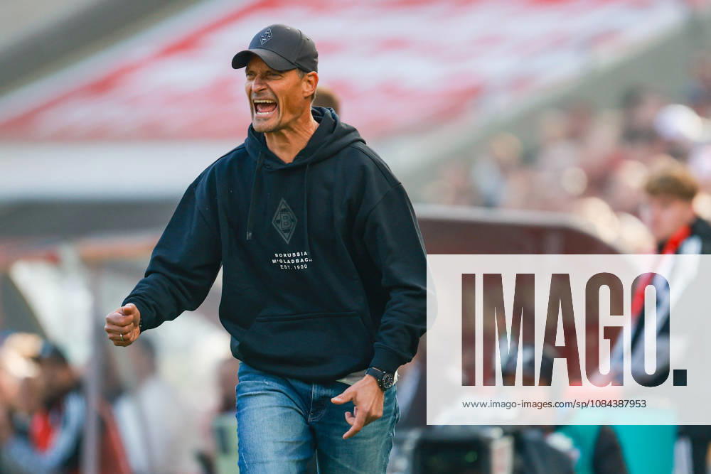 1 Bundesliga 26 27 1 FC Cologne vs. Borussia Mönchengladbach on October 11, 2026, at the RheinEnergieSTADION in Cologne; Coach Alexander Blessin of Mönchengladbach gestures MH