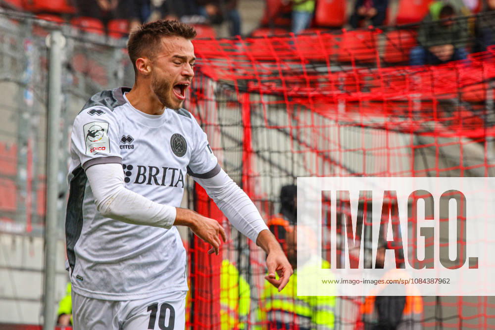 Robin Kalem of SV Wehen Wiesbaden, No. 10, celebrates after scoring the goal that made the score 2–4. Wiesbaden ultimately won the match quite convincingly in the game between FC Ingolstadt 04 and SV Wehen Wiesbaden on October 11, 2026, DFB regulations prohibit any use of photographs as image sequences and or quasi-video. GER, Soccer, 3. Liga, Matchday 8, FC Ingolstadt 04 vs. SV Wehen Wiesbaden, October 11, 2026, Audi Sportpark Ingolstadt