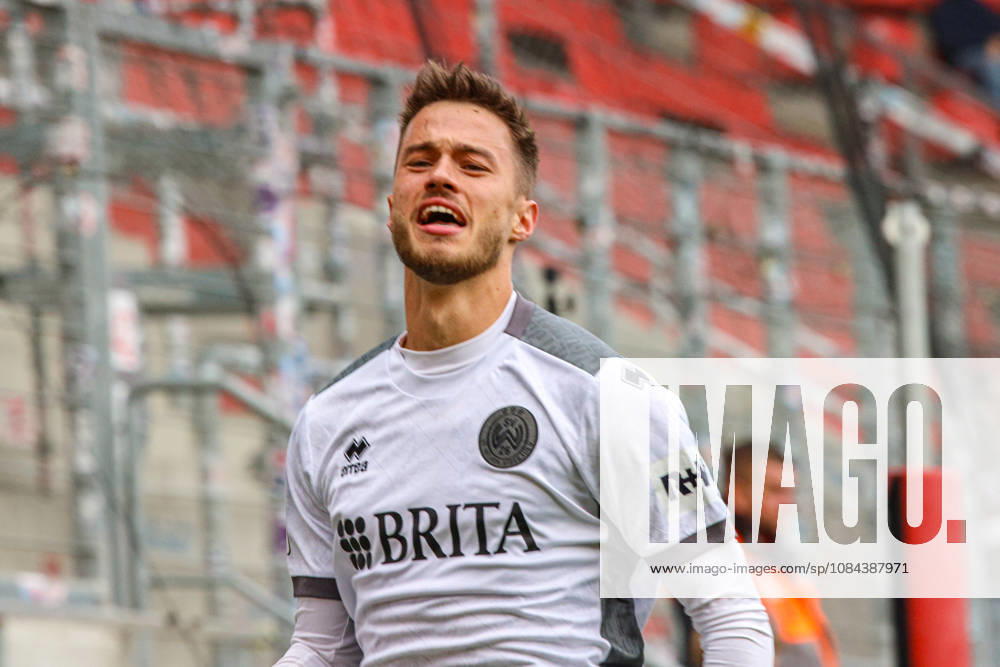 Robin Kalem of SV Wehen Wiesbaden, No. 10, celebrates after scoring the goal that made the score 2–4. Wiesbaden ultimately won the match quite convincingly in the game between FC Ingolstadt 04 and SV Wehen Wiesbaden on October 11, 2026, DFB regulations prohibit any use of photographs as image sequences and or quasi-video. GER, Soccer, 3. Liga, Matchday 8, FC Ingolstadt 04 vs. SV Wehen Wiesbaden, October 11, 2026, Audi Sportpark Ingolstadt