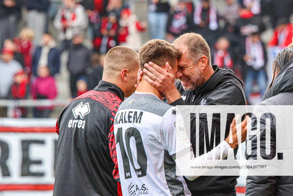 Robin Kalem of SV Wehen Wiesbaden, No. 10 celebrates his goal to make it 2–4 alongside head coach Jochen Seitz of SV Wehen Wiesbaden. Wiesbaden ultimately won the match quite convincingly in the game between FC Ingolstadt 04 and SV Wehen Wiesbaden on October 11, 2026, DFB regulations prohibit any use of photographs as image sequences and or quasi-video. GER, Soccer, 3. Liga, Matchday 8, FC Ingolstadt 04 vs. SV Wehen Wiesbaden, October 11, 2026, Audi Sportpark Ingolstadt