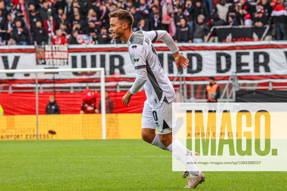 Robin Kalem of SV Wehen Wiesbaden, No. 10, celebrates after scoring the goal that made the score 2–4. Wiesbaden ultimately won the match quite convincingly in the game between FC Ingolstadt 04 and SV Wehen Wiesbaden on October 11, 2026, DFB regulations prohibit any use of photographs as image sequences and or quasi-video. GER, Soccer, 3. Liga, Matchday 8, FC Ingolstadt 04 vs. SV Wehen Wiesbaden, October 11, 2026, Audi Sportpark Ingolstadt