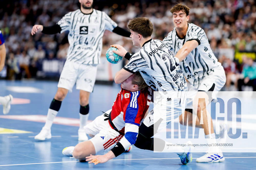 Kiel, October 11, 2026; Handball, 2026–27 Bundesliga 1, THW Kiel vs. Handball Club Hamburg; Martin Hovde (HC Hamburg), 81; Rasmus Ankermann (THW Kiel), 22