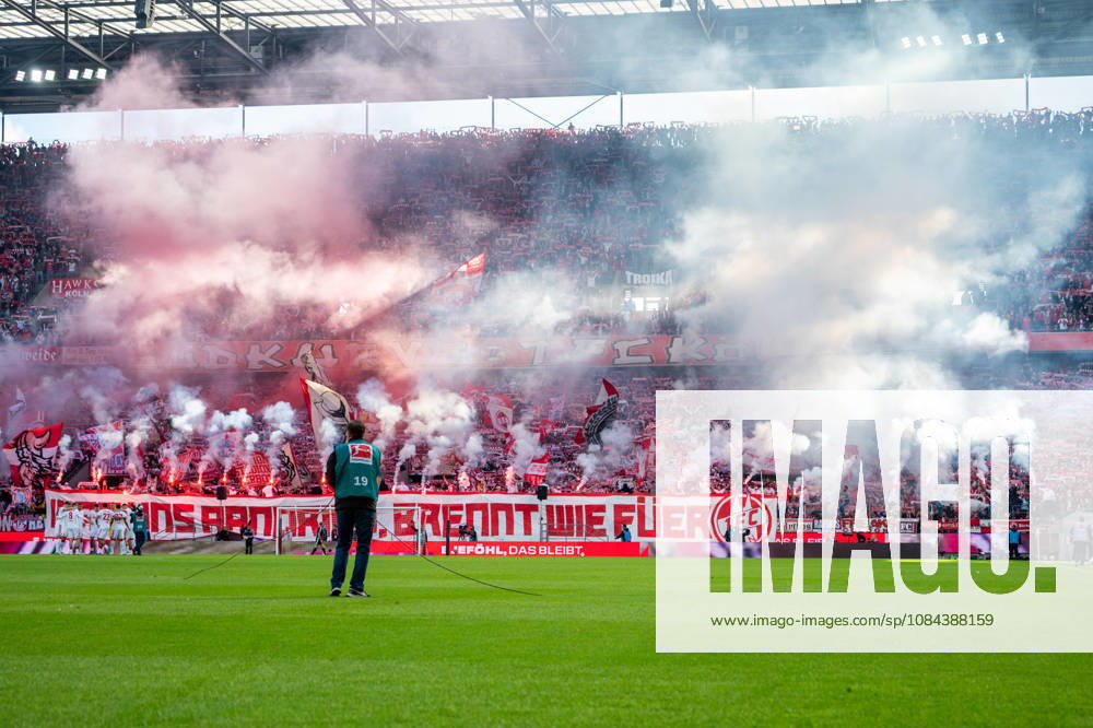 Germany 1 Bundesliga 2026–2027, Matchday 5, 1. FC Köln vs. Borussia Mönchengladbach, Sunday, October 11, 2026, RheinEnergie Stadium, Cologne, North Rhine-Westphalia, Fan Section, pyrotechnics, pyro, flares, smoke, fog, red flares, flags, ultras, fan support, game interruption, security at Cologne’s RheinEnergie Stadium, Cologne, Germany