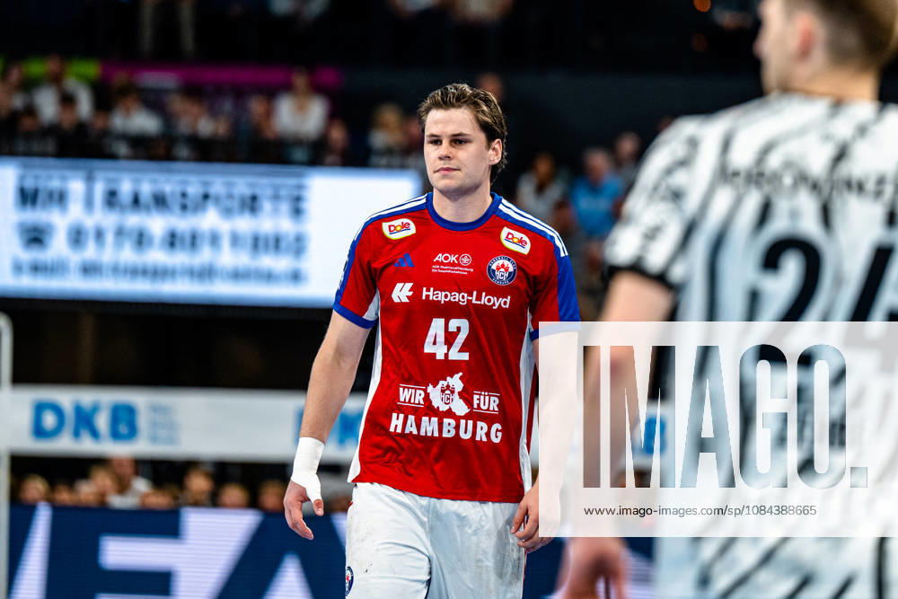 Opel HBL Handball, THW Kiel vs. Handball Club Hamburg, from left: Jan Christian Schmidt, Handball Club Hamburg, 42, portrait, single image, Kiel