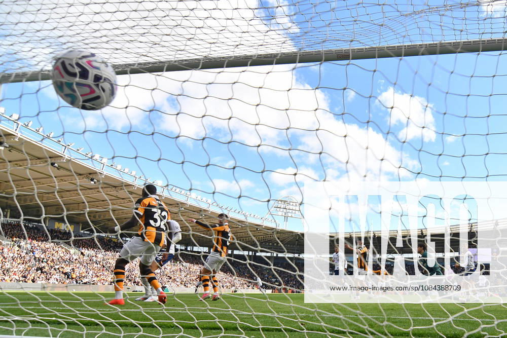 Hull City v Everton, Premier League GOAL disallowed as Everton FC forward Brennan Johnson (22) offside during the Premier League match between Hull City and Everton at the MKM Stadium, Kingston upon Hull, UK on 11 October 2026. Kingston upon Hull MKM Stadium East Riding of Yorkshire UK Editorial use only DataCo restrictions apply See www.football-dataco.com ,