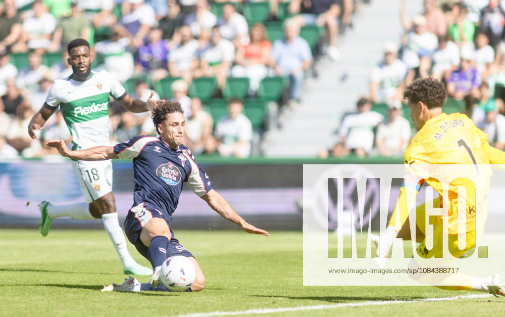ESP LaLiga EA Sports Elche CF vs. Celta Vigo: Javi Duran of Celta during the LaLiga EA Sports match between Elche CF and Celta Vigo, played at Martinez Valero Stadium in Elche on October 11, 2026, in Spain. Spanish Soccer
