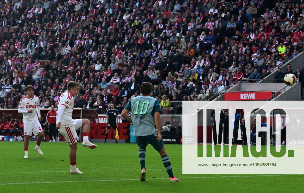 Cologne Soccer, Men s, 2026–2027 Season, 1. FC Cologne vs. Borussia Mönchengladbach Goal: 1–0 Isak Johannesson (Cologne), left, takes a shot and scores the 1–0 goal; Florian Neuhaus (Gladbach), No. 10, can only watch. DFL regulations prohibit any use of photographs as image sequences and or quasi-video. Rhein Energie Stadium, North Rhine-Westphalia, Germany