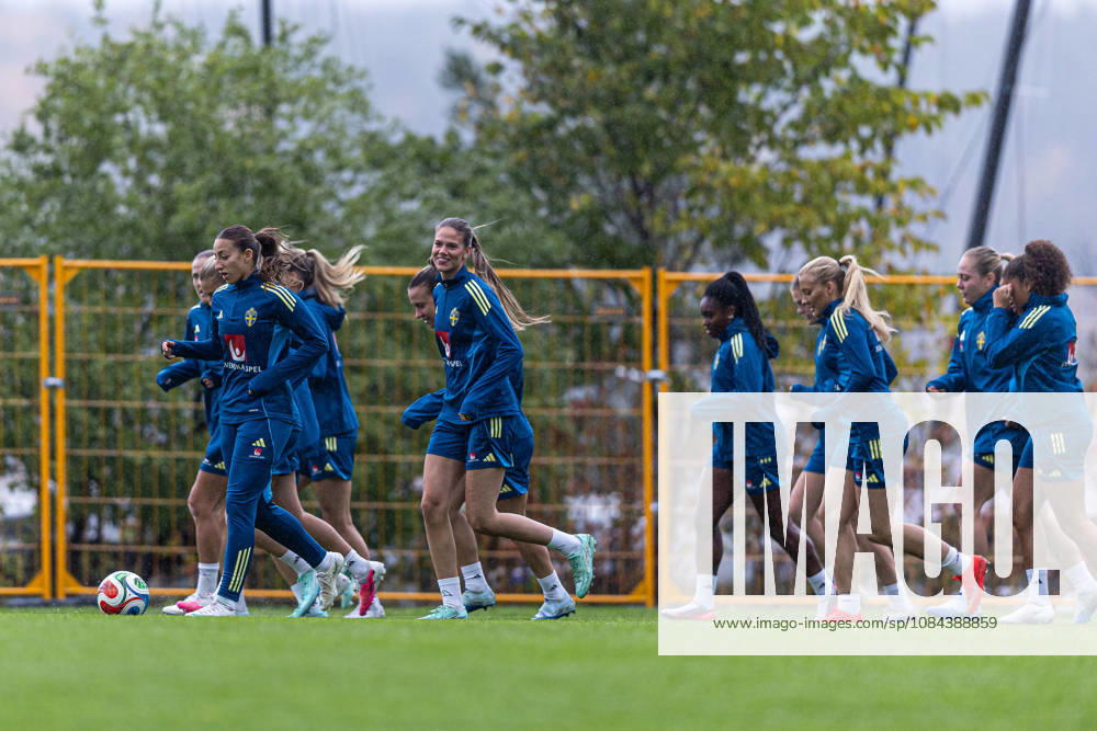 Players from Sweden during a training session on October 11, 2026, in Stockholm. Photo by Caisa Rasmussen, BILDBYRAN COP 353 CR0079: soccer, football, fotball, training, practice, Sweden, women s soccer