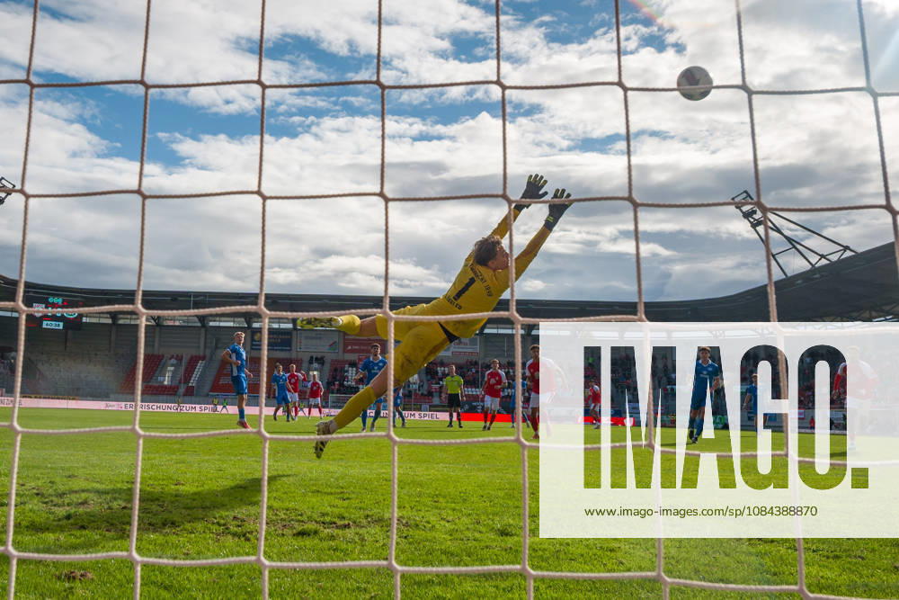 Goalkeeper Linus Löffler (RSV), No. 1, dives for the ball; Hallescher FC vs. RSV Eintracht 1949, Soccer, Northeast Regional League, Matchday 12, 2026–27 season, October 11, 2026, Halle Leuna Chemie Stadium, ST Deutschland