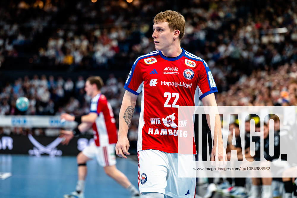 Opel HBL Handball, THW Kiel vs. Handball Club Hamburg, l Noah Beyer, Handball Club Hamburg, 22 Portrait, Portrait, Single Image, Kiel