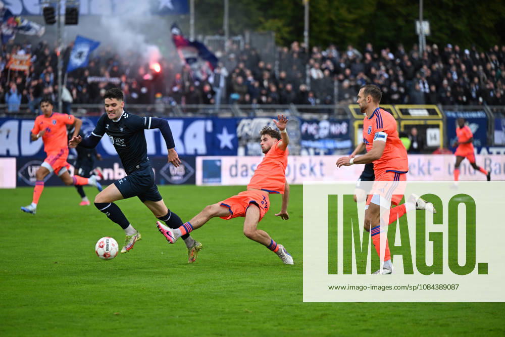 GER, Soccer, Regionalliga Nord, Matchday 13, 2026–2027 Season, Oldenburg, Marschweg Stadium, VfB Oldenburg vs. BSV Kickers Emden Mats FACKLAM VfB Oldenburg 29 Bogdan SHUBIN BSV Kickers Emden 8 Oldenburg Marschweg Stadium Lower Saxony Germany
