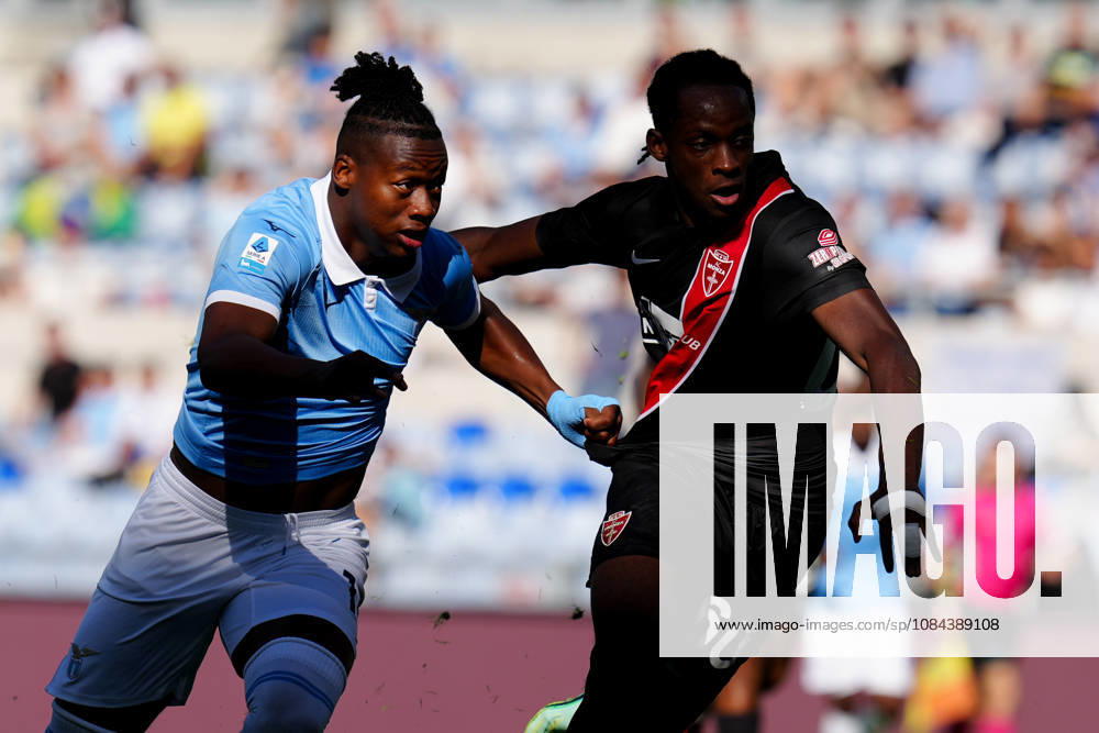 SS Lazio v AC Monza - Serie A Enilive Tijjani Noslin of SS Lazio and Eddy Kouadio of AC Monza compete for the ball during the Serie A Enilive match between SS Lazio and AC Monza at Olympic Stadium on October 11, 2026 in Rome, Italy. Rome Olympic Stadium Lazio Italy
