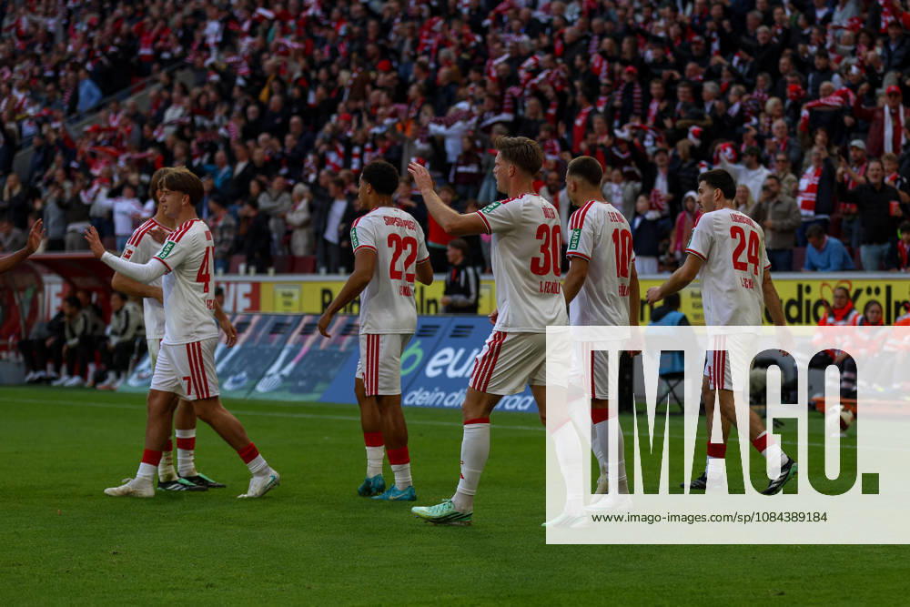 GER, Soccer, Men s, Bundesliga, 1. Bundesliga, 2026–2027 Season, 1. FC Köln vs. VfL Borussia Mönchengladbach, Ósak Johannesson (KOE), goal celebration—celebrating with his team after scoring the 1–0 goal
