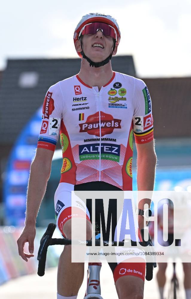 Belgium s Michael Vanthourenhout celebrates on the finsih line as he wins the men elite race of the Mosselcross cyclocross cycling event, on Sunday 11 October 2026, in Dendermonde, the first race (out of 7) of the HG Cross competition. DAVIDxPINTENS x189453000x