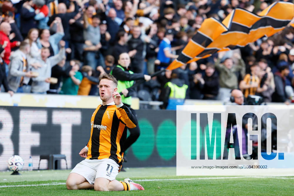 Hull City v Everton - Premier League 2026 27 Joe Gelhardt of Hull City celebrates 1st goal during the Premier League 2026 27 match between Hull City and Everton at MKM Stadium on October 11, 2026 in Hull, United Kingdom. WARNING! This Photograph May Only Be Used For Newspaper And Or Magazine Editorial Purposes. May Not Be Used For Publications Involving 1 player, 1 Club Or 1 Competition Without Written Authorisation From Football DataCo Ltd. For Any Queries, Please Contact Football DataCo Ltd on +44 (0) 207 864 9121 Hull MKM Stadium England United Kingdom