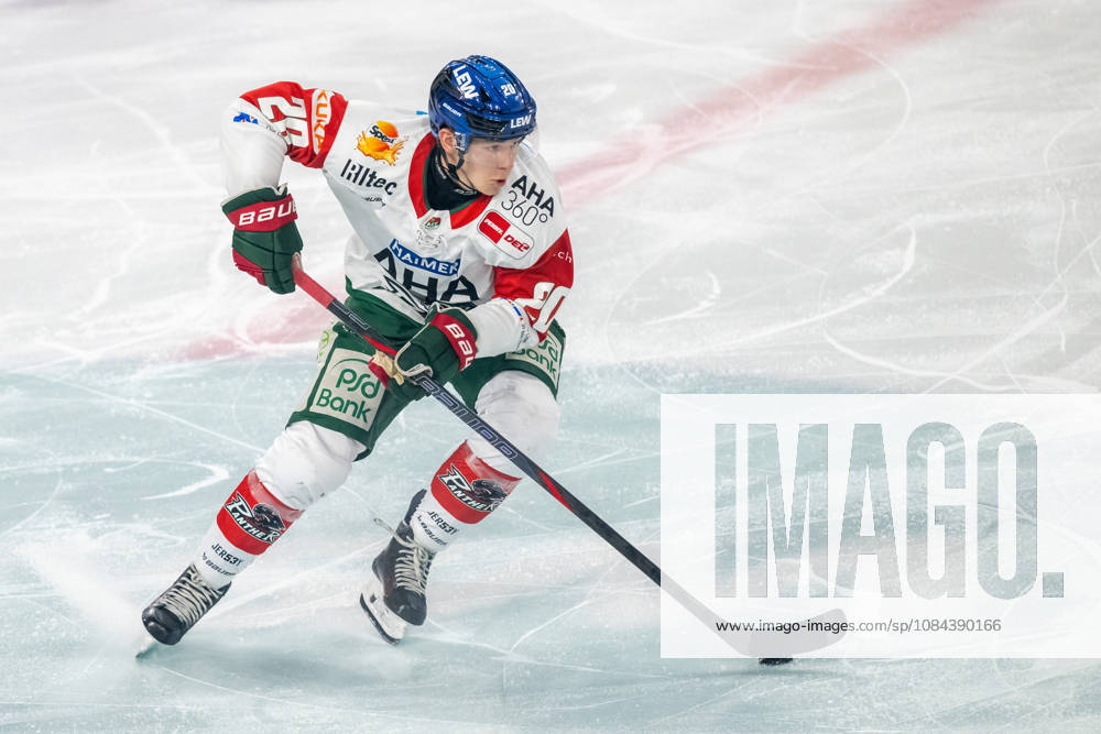 Philipp Krauss of the Augsburger Panther, No. 20, sprints forward. Krefeld Pinguine vs. Augsburger Panther, ice hockey, Penny DEL, Matchday 8, 2026–2027 season, October 11, 2026, Krefeld Pinguine vs. Augsburger Panther, ice hockey, Penny DEL, Matchday 8, 2026–2027 season, October 11, 2026, Krefeld