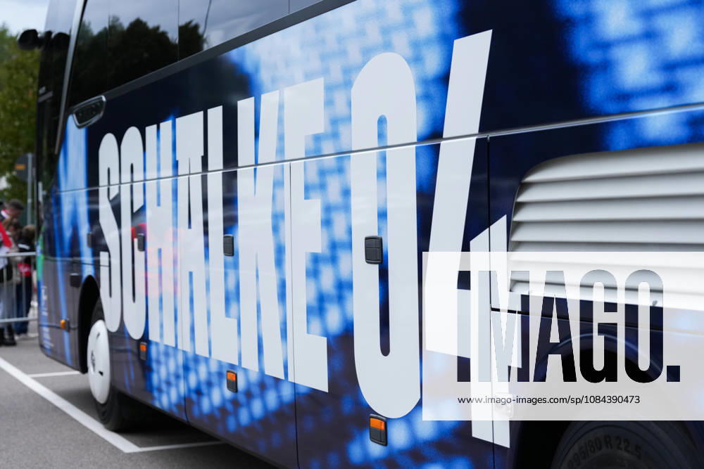 1 Bundesliga: SC Freiburg vs. FC Schalke 04, October 11, 2026—FC Schalke 04 bus in front of the Europa-Park Stadium. 1 Bundesliga: SC Freiburg vs. FC Schalke 04, Europa-Park Stadium, October 11, 2026 DFB and DFL regulations prohibit any use of photographs as image sequences and or quasi-video.