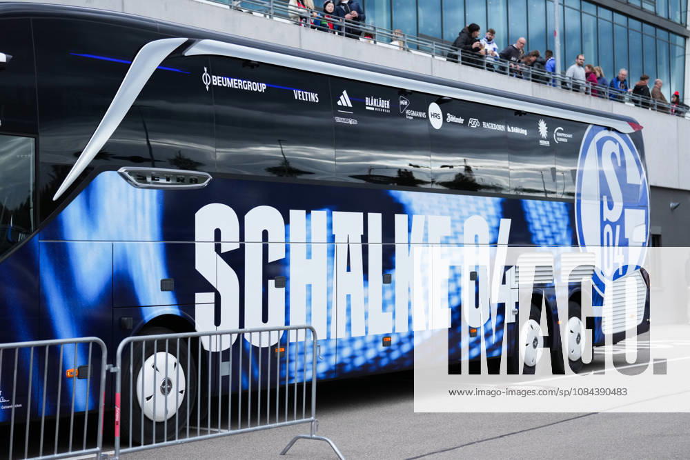 1 Bundesliga: SC Freiburg vs. FC Schalke 04, October 11, 2026—FC Schalke 04 bus in front of the Europa-Park Stadium. 1 Bundesliga: SC Freiburg vs. FC Schalke 04, Europa-Park Stadium, October 11, 2026 DFB and DFL regulations prohibit any use of photographs as image sequences and or quasi-video.