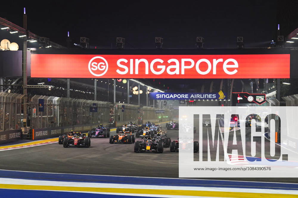 FORMULA 1 SINGAPORE AIRLINES SINGAPORE GRAND PRIX 2026 Max Verstappen (NED) 3 Red Bull Racing, the race start, during the Formula 1 Singapore Airlines Singapore Grand Prix 2026, Round 17 of the 2026 Formula 1 World Championship, WM, Weltmeisterschaft from 9th - 11th October 2026 at the Marina Bay Street Circuit, Singapore. Credit: Robbie Hoad Every Second Media Editorial use only. All images are copyright Every Second Media Limited. No images may be reproduced without prior permission.