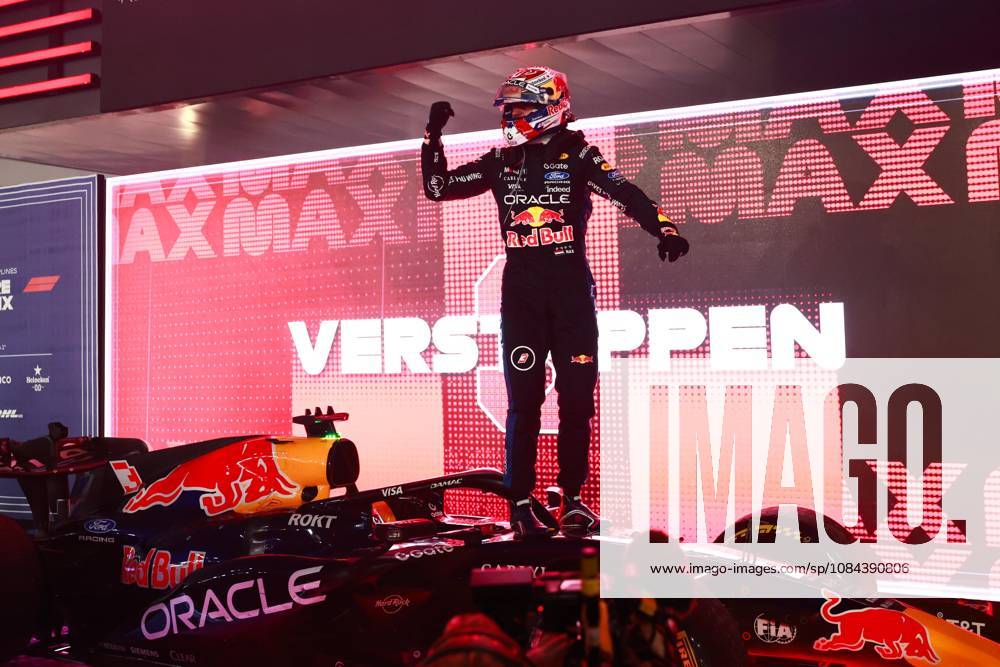 VERSTAPPEN Max (NLD), Red Bull Racing Ford RB22, portrait, Singapore 2026, 81 PIASTRI Oscar (USA), McLaren F1 Team MCL40, action, 01 NORRIS Lando (GBR), McLaren F1 Team MCL40, action, Singapore 2026, Singapore