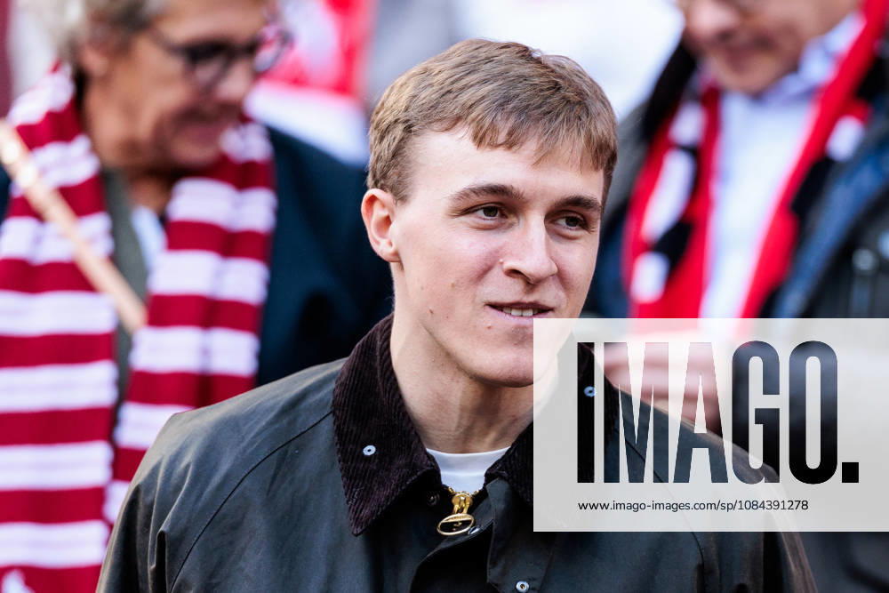 Timo Huebers (Hübers, Hubers, 1. FC Koeln, 4) before the Bundesliga match between 1. FC Koeln vs. Borussia Moenchengladbach at Rheinenergie-Stadion on matchday 5 of the 1. Bundesliga on October 11, 2026 in Koeln, Germany. DFL REGULATIONS PROHIBIT ANY USE OF PHOTOGRAPHS AS IMAGE SEQUENCES AND OR QUASI-VIDEO. North Rhine Westphalia Germany
