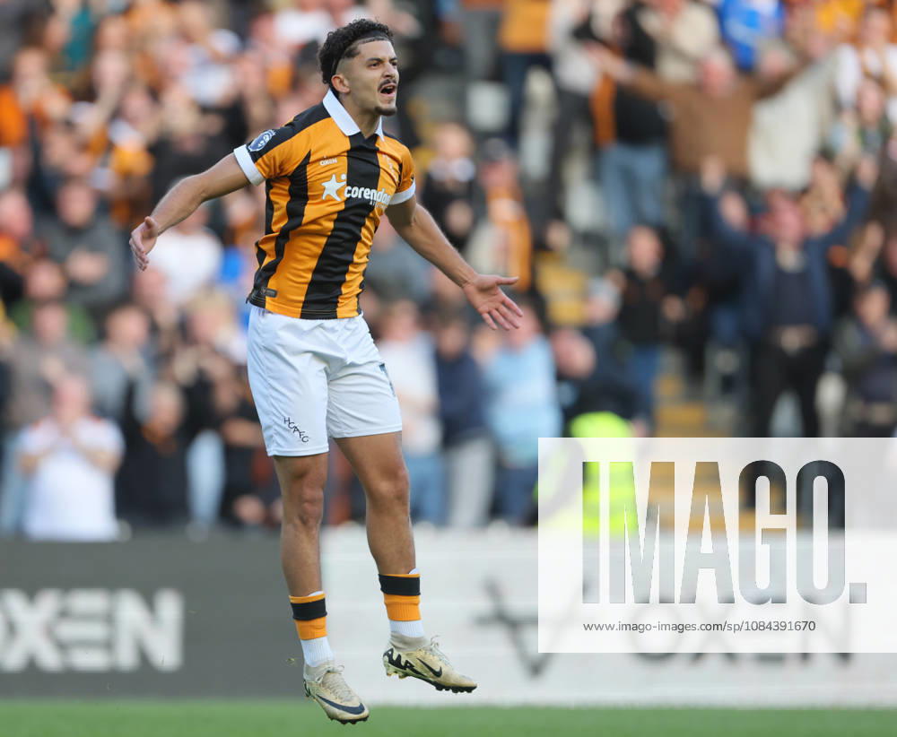 Hull City v Everton - Premier League 2026 27 Mohamed Belloumi of Hull City celebrates equalizing goal during the Premier League 2026 27 match between Hull City and Everton at MKM Stadium on October 11, 2026 in Hull, United Kingdom. WARNING! This Photograph May Only Be Used For Newspaper And Or Magazine Editorial Purposes. May Not Be Used For Publications Involving 1 player, 1 Club Or 1 Competition Without Written Authorisation From Football DataCo Ltd. For Any Queries, Please Contact Football DataCo Ltd on +44 (0) 207 864 9121 Hull MKM Stadium England United Kingdom