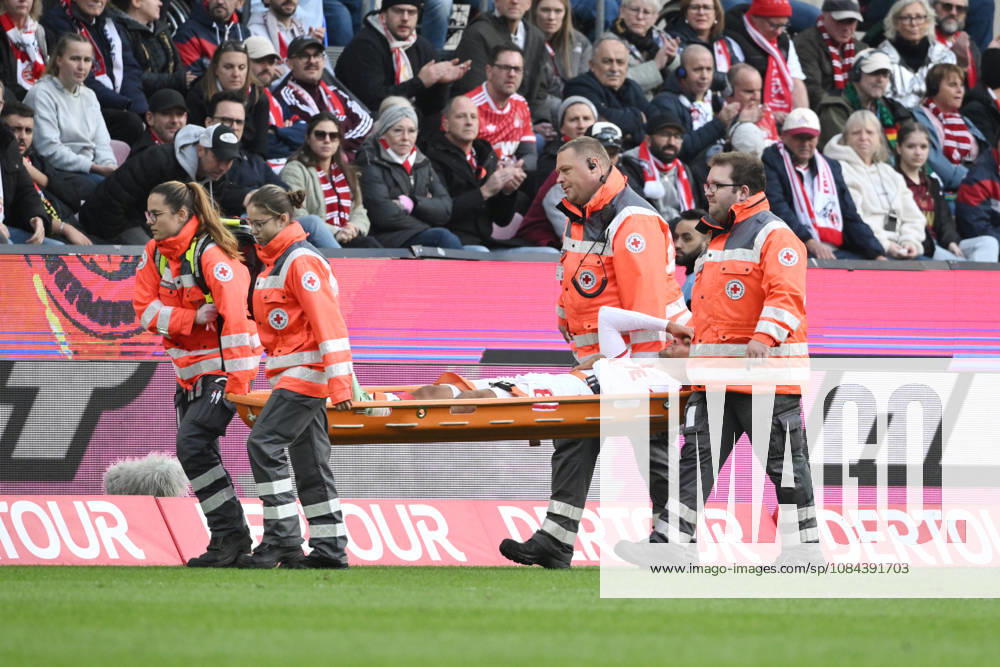 Ellyes Skhiri of 1. FC Köln is carried off the field on a stretcher on October 11, 2026, Soccer, Bundesliga, 2026–2027 season, Matchday 5, 1. FC Köln vs. Borussia Mönchengladbach. DFL regulations prohibit any use of photographs as image sequences and or quasi-video. Cologne, RheinEnergie Stadium, North Rhine-Westphalia, Germany Team2