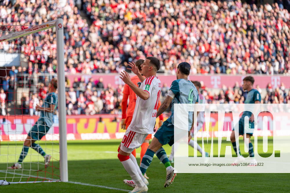 Said El Mala, 1. FC Köln, 10 seconds after a missed scoring opportunity; 1. FC Köln vs. Borussia Mönchengladbach, soccer, Bundesliga, Matchday 5, 2026–27 season, December 10, 2026, DFL regulations prohibit any use of photographs as image sequences and or quasi-video, 1 FC Köln vs. Borussia Mönchengladbach, soccer, Bundesliga, Matchday 5, 2026–27 season, December 10, 2026, Cologne