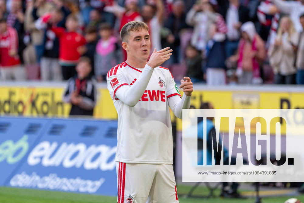Isak Johannesson of 1. FC Köln celebrates his 1-0 goal with a kiss. 1. FC Köln vs. Borussia Mönchengladbach, Soccer, Bundesliga, Matchday 5, 2026-27 Season, December 10, 2026, DFL regulations prohibit any use of photographs as image sequences and or quasi-video, 1. FC Köln vs. Borussia Mönchengladbach, Soccer, Bundesliga, Matchday 5, 2026–27 Season, December 10, 2026, Cologne