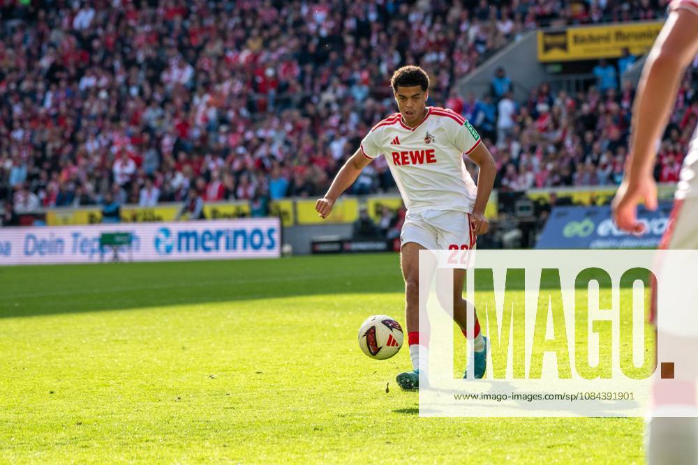 Jahmai Simpson Pusey, Defender, 1. FC Köln 22 , , 1. FC Köln vs. Borussia Mönchengladbach, Soccer, 1. Bundesliga, Matchday 5, October 11, 2026. DFB and DFL regulations prohibit any use of photographs as image sequences and or quasi-video. Cologne, North Rhine-Westphalia, Germany