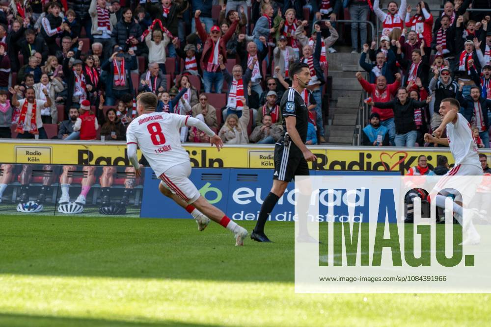 Isak Bergmann Johannesson, midfielder, 1. FC Köln 8, celebrating after the 1-0 goal, 1. FC Köln vs. Borussia Mönchengladbach, soccer, Bundesliga 1, Matchday 5, October 11, 2026. DFB and DFL regulations prohibit any use of photographs as image sequences and or quasi-video. Cologne, North Rhine-Westphalia, Germany