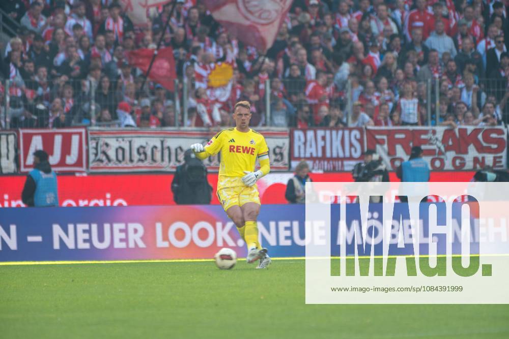 Marvin Schwaebe, goalkeeper, 1. FC Köln 1, , 1. FC Köln vs. Borussia Mönchengladbach, soccer, Bundesliga 1, Matchday 5, October 11, 2026. DFB and DFL regulations prohibit any use of photographs as image sequences and or quasi-video. Cologne, North Rhine-Westphalia, Germany