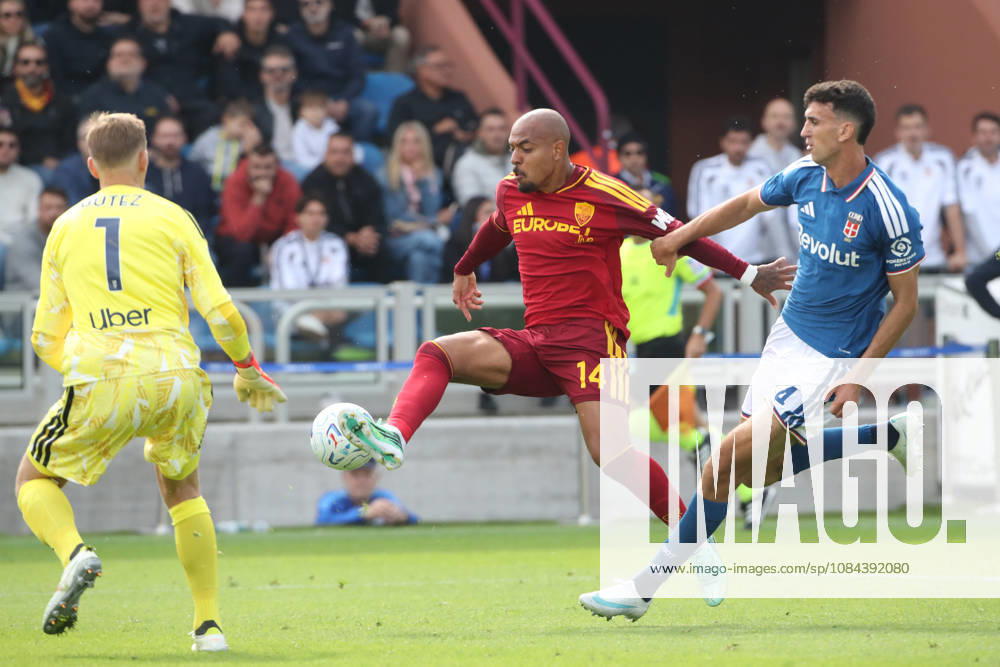 IPA89552629 - October 11, 2026 Como vs. AS Roma (Serie A) Sports; Soccer; Matchday 6& xD;In the photo: Malen& xD;(Photo by Gino Mancini)