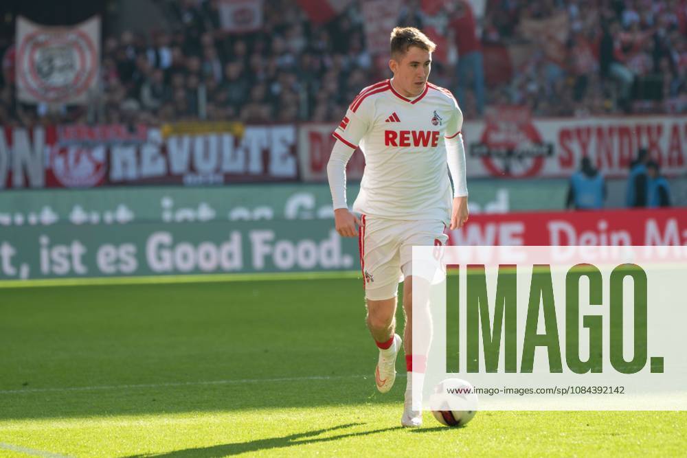 Isak Bergmann Johannesson, Midfielder, 1 FC Cologne 8 , , 1 FC Cologne vs. Borussia Mönchengladbach, Soccer, Bundesliga 1, Matchday 5, October 11, 2026. DFB and DFL regulations prohibit any use of photographs as image sequences and or quasi-video. Cologne, North Rhine-Westphalia, Germany