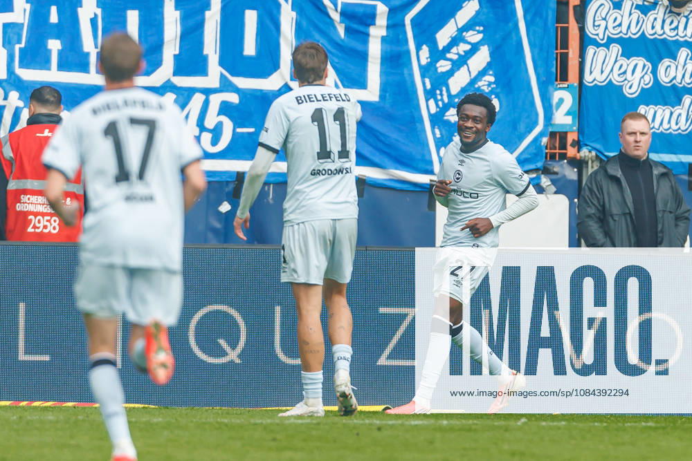Benjamin Boakye of DSC Arminia Bielefeld celebrates with his teammates after scoring his team s first goal, making the score 0–1, during the 2. Bundesliga match between VfL Bochum and Arminia Bielefeld at Ruhrstadion on October 11, 2026, in Bochum, Germany. Photo by Mario Hommes, DeFodi Images. Benjamin Boakye of DSC Arminia Bielefeld celebrates after scoring his team’s first goal with teammates during the 2. Bundesliga match between VfL Bochum and Arminia Bielefeld at Vonovia Ruhrstadion on October 11, 2026 in Bochum, Germany. Photo by Mario Hommes, DeFodi Images. DFB and DFL regulations prohibit any use of photographs as image sequences and or quasi-video. Photo by Mario Hommes, DeFodi Images.