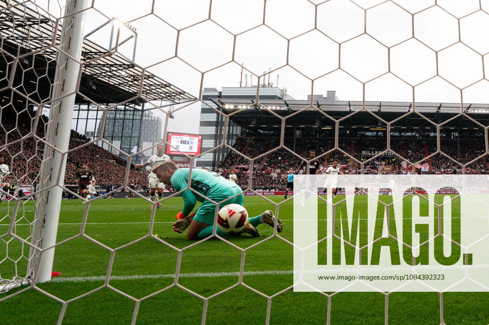 Goalkeeper Hans Christian Bernat of Karlsruher SC (01) misses the ball from Abdoulie Ceesay of FC St. Pauli (09) on the 1–0 goal, behind-the-goal camera, GER, FC St. Pauli vs. Karlsruher SC, soccer, 2. Bundesliga, Matchday 7, 2026–2027 season, October 11, 2026 DFL regulations prohibit any use of photographs as image sequences and or quasi-video, GER, FC St. Pauli vs. Karlsruher SC, soccer, 2. Bundesliga, Matchday 7, 2026–2027 season, October 11, 2026, Hamburg