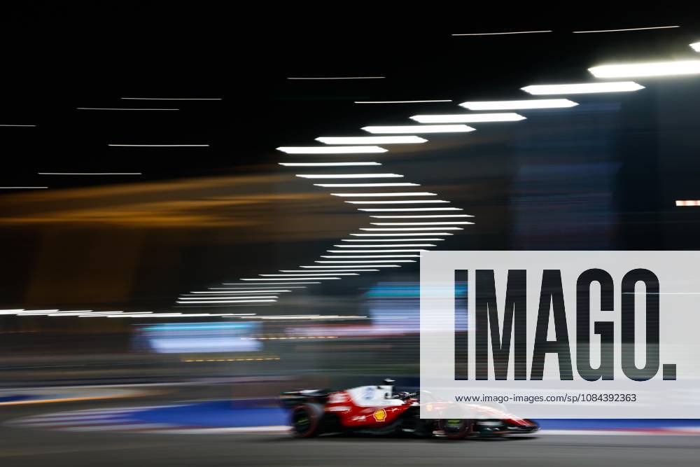 16 LECLERC Charles mco, Scuderia Ferrari SF 26, action Singapore 2026 81 PIASTRI Oscar aus, McLaren F1 Team MCL40, action 01 NORRIS Lando gbr, McLaren F1 Team MCL40, action Singapore 2026 Singapore