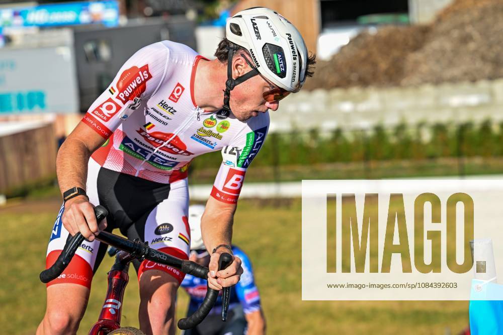 Belgium s Yordi Corsus is pictured in action during the men elite race of the Mosselcross cyclocross cycling event, on Sunday 11 October 2026, in Dendermonde, the first race (out of 7) of the HG Cross competition. DAVIDxPINTENS x189457934x