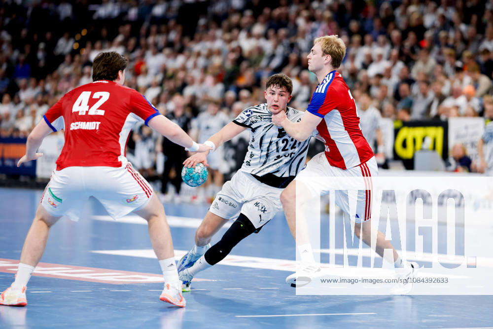 Kiel, October 11, 2026; Handball, 2026–27 Bundesliga 1, THW Kiel vs. Handball Club Hamburg; Jan Christian Schmidt (HC Hamburg), 42; Rasmus Ankermann (THW Kiel), 22; Einar Olafsson (HC Hamburg), 23