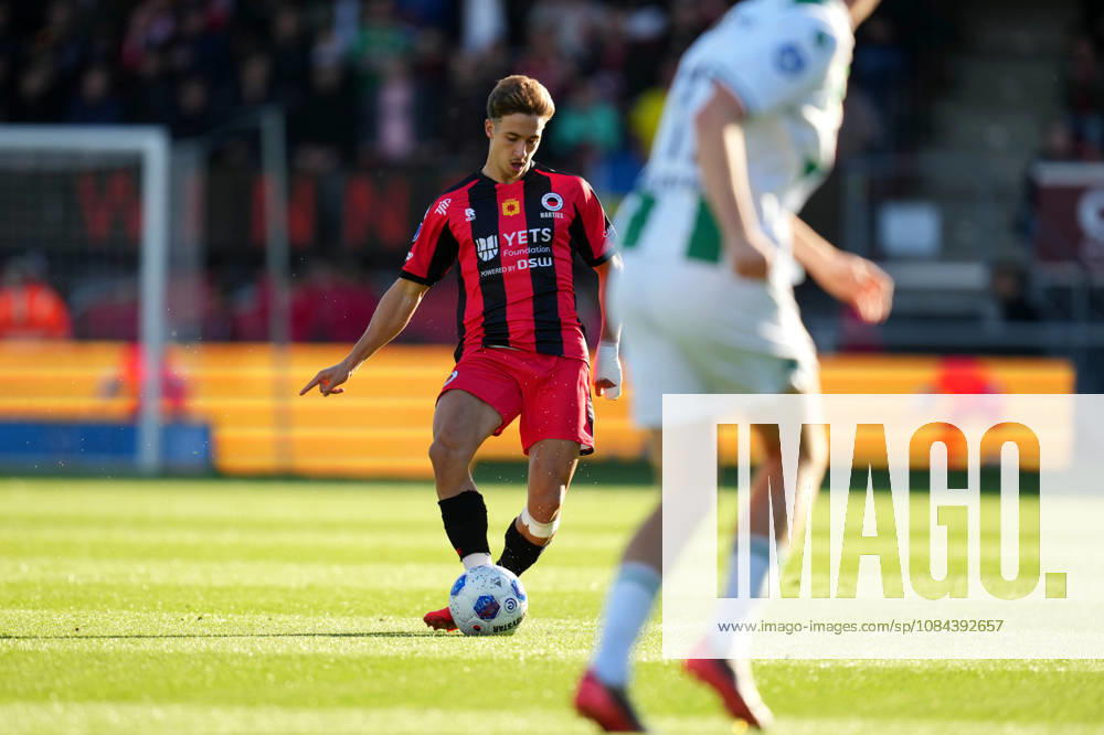 Eredivisie: Excelsior Rotterdam v FC Groningen Rotterdam - Lennard Hartjes of Excelsior Rotterdam dribbles during the eight competition round of the 2026 2027 Eredivisie season. The match is set between Excelsior Rotterdam and FC Groningen at Stadion Woudestein on 11 October 2026 in Rotterdam, Netherlands. (Hero Images Yannick Verhoeven)