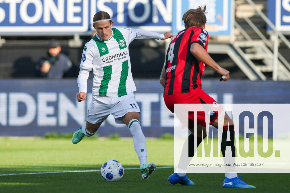 2026-10-11 Excelsior Rotterdam v FC Groningen - Dutch Eredivisie ROTTERDAM, NETHERLANDS - OCTOBER 11: Jacob Ondrejka of FC Groningen is challenged by Casper Widell of Excelsior Rotterdam during the Dutch Eredivisie match between Excelsior Rotterdam and FC Groningen at Stadion Woudestein on October 11, 2026 in Rotterdam, Netherlands. Rotterdam Stadion Woudestein Netherlands Content not available for redistribution in The Netherlands directly or indirectly through any third parties.