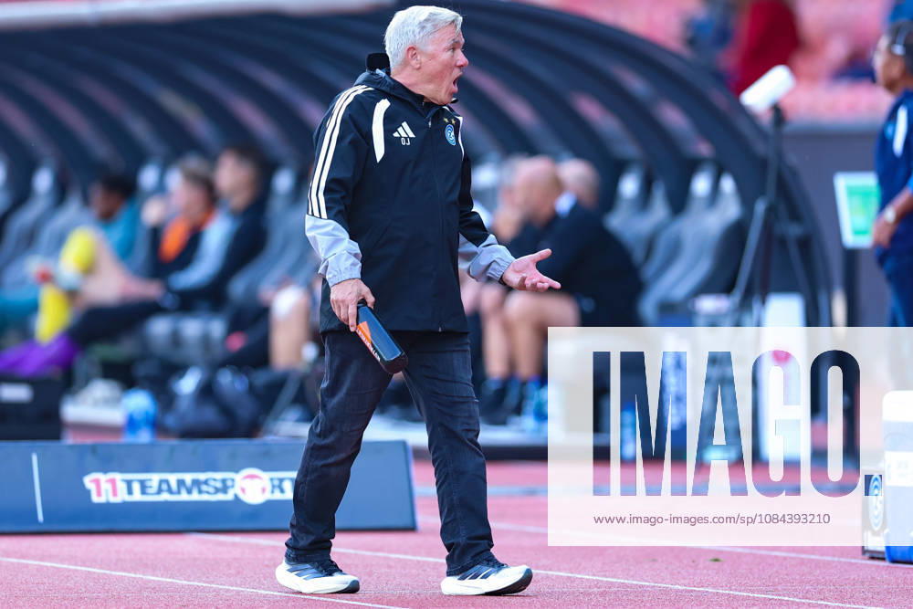 GC Zurich vs. BSC Young Boys, Brack Super League, October 11, 2026; Olaf Janßen, Head Coach, Grasshopper Club Zurich in the Brack Super League match between Grasshopper Club Zurich (GCZ) and BSC Young Boys (YB) on October 11, 2026, at Letzigrund Stadium in Zurich, Switzerland Zurich Letzigrund Stadium Zurich Switzerland