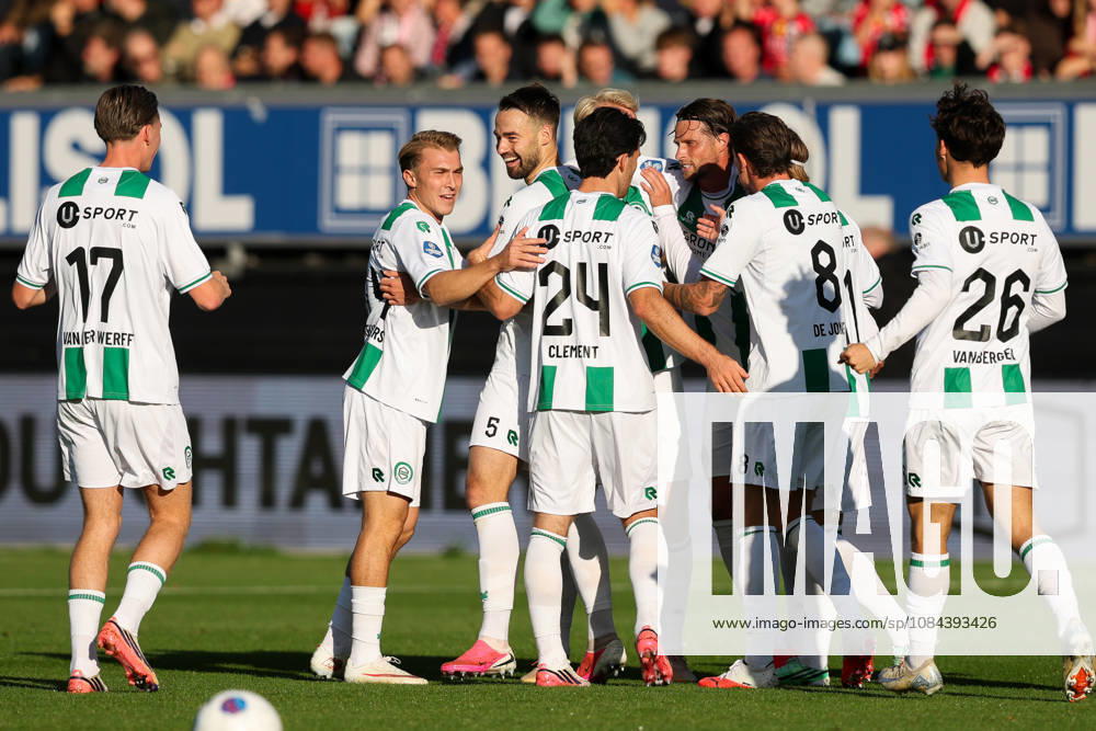 2026-10-11 Excelsior Rotterdam v FC Groningen - Dutch Eredivisie ROTTERDAM, NETHERLANDS - OCTOBER 11: David van der Werff of FC Groningen, Marco Rente of FC Groningen, Pelle Clement of FC Groningen, Thijmen Blokzijl of FC Groningen, Thom van Bergen of FC Groningen, Tika de Jonge of FC Groningen, Brynjolfur Andersen Willumsson of FC GroningenJorg Schreuders of FC Groningen celebrates after scoring the first goal of the team during the Dutch Eredivisie match between Excelsior Rotterdam and FC Groningen at Stadion Woudestein on October 11, 2026 in Rotterdam, Netherlands. Rotterdam Stadion Woudestein Netherlands Content not available for redistribution in The Netherlands directly or indirectly through any third parties.