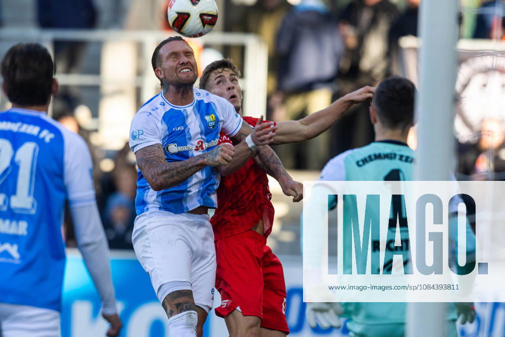 Chemnitz, 111026, Northeast Regional Soccer League: Chemnitzer FC vs. FC Rot-Weiß Erfurt; Pictured: Laurenz Dehl (Erfurt) vs. Jan Löhmannsröben (Chemnitz)